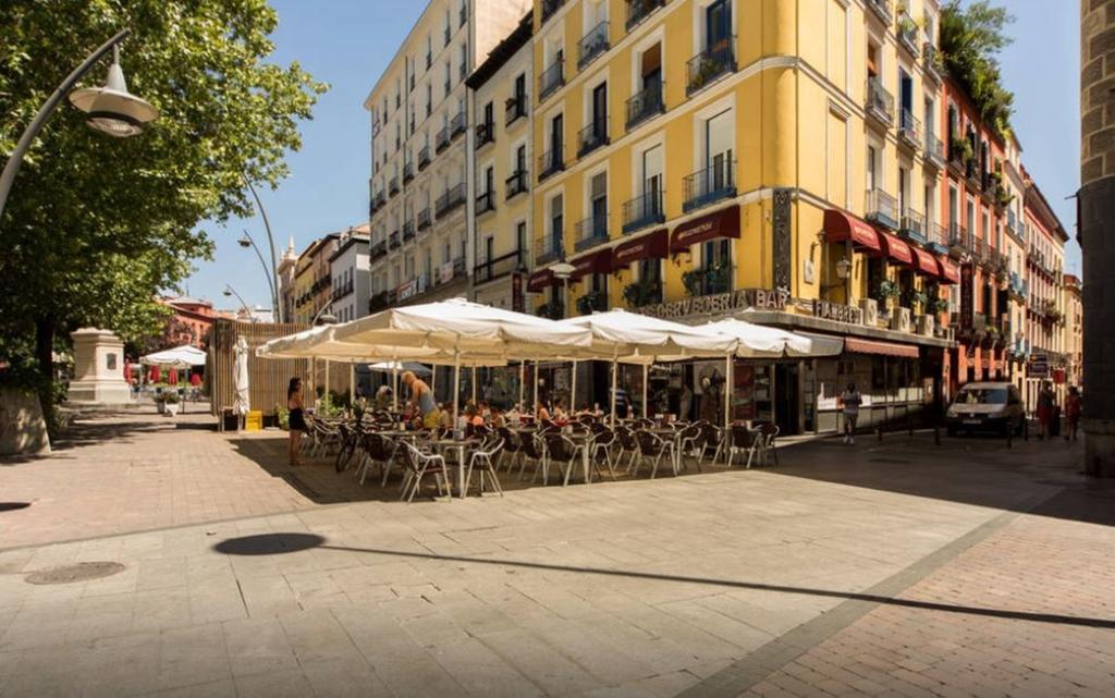 Appartamento Book In Madrid- Puerta Del Sol Esterno foto